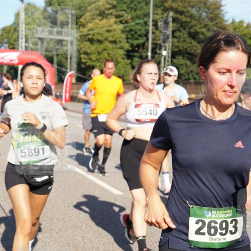 07.09.2025 - BARMER Alsterlauf Yannick Fuchs http://msf.ph/oto/8825446 07.09.2025 09:58:35 Laufen 5891, 5540, 10, 36, 2693 meine-sportfotos.de