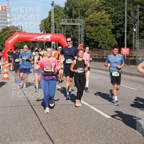07.09.2025 - BARMER Alsterlauf Yannick Fuchs http://msf.ph/oto/8825457 07.09.2025 09:58:40 Laufen 3210, 826, 4454, 5512, 3498, 8, 8294, 5312, 5328 meine-sportfotos.de