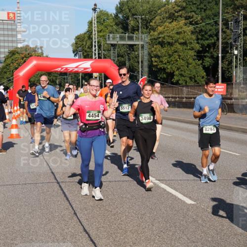 07.09.2025 - BARMER Alsterlauf Yannick Fuchs http://msf.ph/oto/8825458 07.09.2025 09:58:40 Laufen 32, 826, 5512, 4454, 3498, 8294, 5212 meine-sportfotos.de