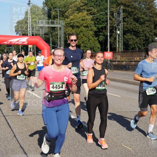 07.09.2025 - BARMER Alsterlauf Yannick Fuchs http://msf.ph/oto/8825463 07.09.2025 09:58:41 Laufen 8261, 40, 4266, 4454, 5512, 6147, 76, 3498, 8294 meine-sportfotos.de
