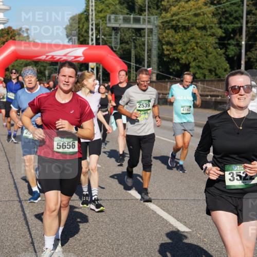 07.09.2025 - BARMER Alsterlauf Yannick Fuchs http://msf.ph/oto/8825518 07.09.2025 09:58:58 Laufen 25, 5656, 2539, 4163, 352, 4106 meine-sportfotos.de