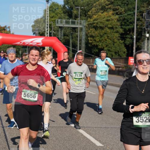 07.09.2025 - BARMER Alsterlauf Yannick Fuchs http://msf.ph/oto/8825519 07.09.2025 09:58:58 Laufen 5656, 2539, 4163, 36, 3522, 4106 meine-sportfotos.de