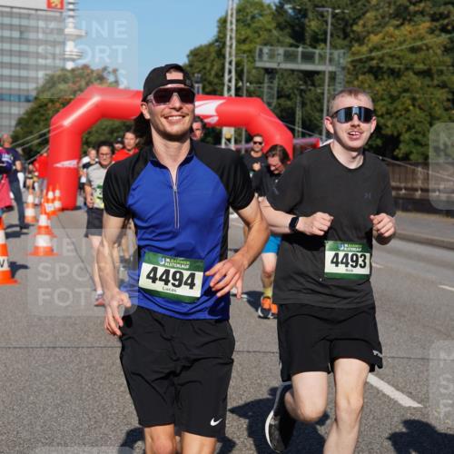 07.09.2025 - BARMER Alsterlauf Yannick Fuchs http://msf.ph/oto/8825531 07.09.2025 09:59:02 Laufen 36, 4494, 36, 4493 meine-sportfotos.de