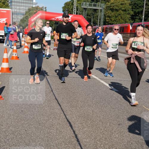 07.09.2025 - BARMER Alsterlauf Yannick Fuchs http://msf.ph/oto/8825556 07.09.2025 09:59:09 Laufen 3683, 4562, 316, 1, 322, 3682, 5221, 5810, 5022, 432 meine-sportfotos.de