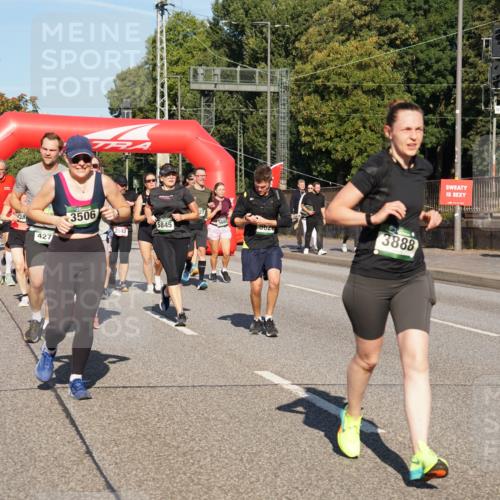 07.09.2025 - BARMER Alsterlauf Yannick Fuchs http://msf.ph/oto/8825569 07.09.2025 09:59:19 Laufen 4973, 233, 427, 3506, 2542, 5845, 5620, 3888 meine-sportfotos.de