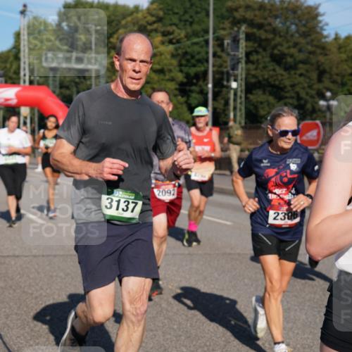 07.09.2025 - BARMER Alsterlauf Yannick Fuchs http://msf.ph/oto/8825606 07.09.2025 09:59:38 Laufen 3137, 2092, 2306, 10, 36, 2020 meine-sportfotos.de