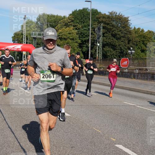 07.09.2025 - BARMER Alsterlauf Yannick Fuchs http://msf.ph/oto/8825633 07.09.2025 09:59:46 Laufen 3978, 2039, 4180, 2061, 2304 meine-sportfotos.de