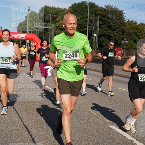 07.09.2025 - BARMER Alsterlauf Yannick Fuchs http://msf.ph/oto/8825643 07.09.2025 09:59:51 Laufen 4451, 2814, 3095, 36, 2248, 2046, 3941 meine-sportfotos.de