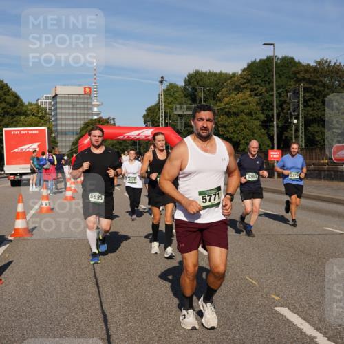 07.09.2025 - BARMER Alsterlauf Yannick Fuchs http://msf.ph/oto/8825682 07.09.2025 10:00:01 Laufen 5695, 2371, 1, 5771, 6280, 2370 meine-sportfotos.de