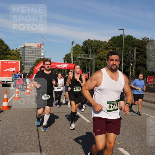07.09.2025 - BARMER Alsterlauf Yannick Fuchs http://msf.ph/oto/8825684 07.09.2025 10:00:01 Laufen 5695, 4779, 5771, 370 meine-sportfotos.de