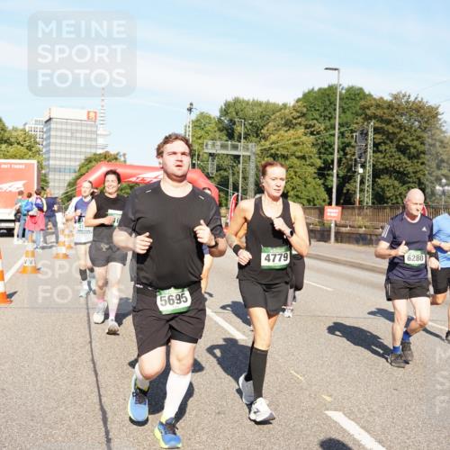 07.09.2025 - BARMER Alsterlauf Yannick Fuchs http://msf.ph/oto/8825686 07.09.2025 10:00:02 Laufen 5695, 4779, 6280 meine-sportfotos.de
