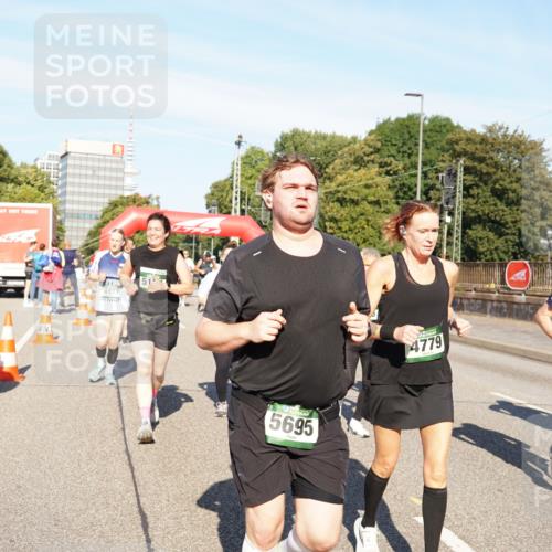 07.09.2025 - BARMER Alsterlauf Yannick Fuchs http://msf.ph/oto/8825689 07.09.2025 10:00:02 Laufen 51, 4117, 5695, 4779, 6280 meine-sportfotos.de