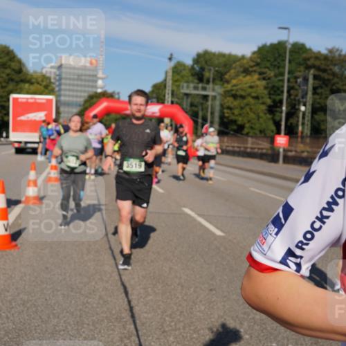 07.09.2025 - BARMER Alsterlauf Yannick Fuchs http://msf.ph/oto/8825703 07.09.2025 10:00:06 Laufen 3519 meine-sportfotos.de