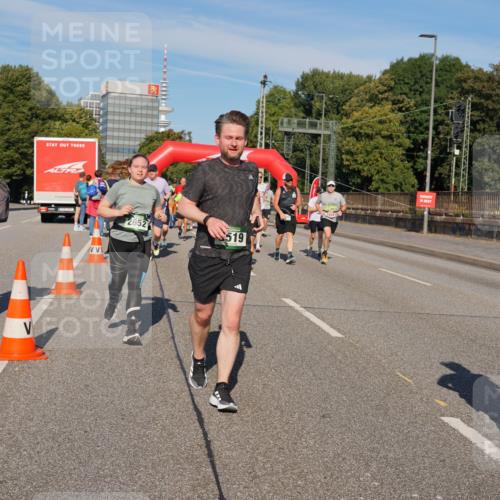 07.09.2025 - BARMER Alsterlauf Yannick Fuchs http://msf.ph/oto/8825705 07.09.2025 10:00:06 Laufen 2652, 519, 69 meine-sportfotos.de