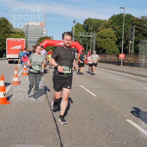 07.09.2025 - BARMER Alsterlauf Yannick Fuchs http://msf.ph/oto/8825706 07.09.2025 10:00:06 Laufen 2652, 519 meine-sportfotos.de