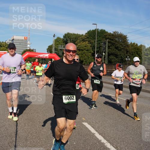 07.09.2025 - BARMER Alsterlauf Yannick Fuchs http://msf.ph/oto/8825715 07.09.2025 10:00:10 Laufen 53, 2364, 6002, 38, 8306, 20, 2459 meine-sportfotos.de