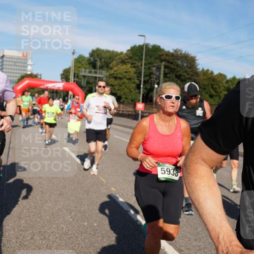 07.09.2025 - BARMER Alsterlauf Yannick Fuchs http://msf.ph/oto/8825717 07.09.2025 10:00:11 Laufen 53, 5938 meine-sportfotos.de