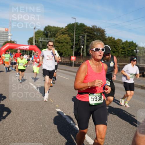 07.09.2025 - BARMER Alsterlauf Yannick Fuchs http://msf.ph/oto/8825718 07.09.2025 10:00:11 Laufen 50, 153, 3832, 06, 5938 meine-sportfotos.de