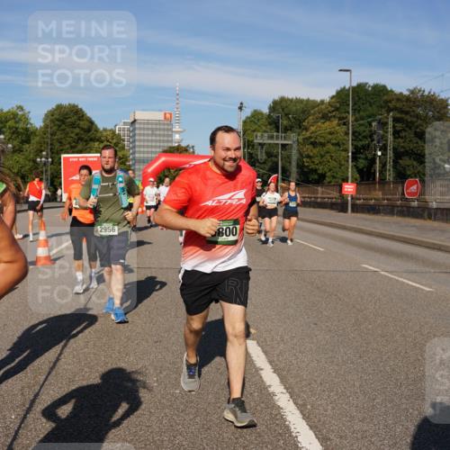 07.09.2025 - BARMER Alsterlauf Yannick Fuchs http://msf.ph/oto/8825745 07.09.2025 10:00:16 Laufen 04, 2956, 800 meine-sportfotos.de