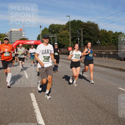 07.09.2025 - BARMER Alsterlauf Yannick Fuchs http://msf.ph/oto/8825760 07.09.2025 10:00:19 Laufen 5303, 2118, 01, 60312, 5645, 4868, 6279, 4074, 3352 meine-sportfotos.de