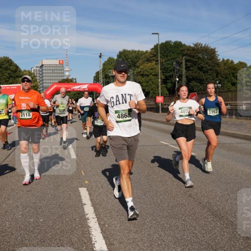 07.09.2025 - BARMER Alsterlauf Yannick Fuchs http://msf.ph/oto/8825762 07.09.2025 10:00:19 Laufen 2118, 603, 5645, 5554, 4868, 407, 3352 meine-sportfotos.de