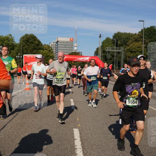 07.09.2025 - BARMER Alsterlauf Yannick Fuchs http://msf.ph/oto/8825767 07.09.2025 10:00:21 Laufen 36, 2118, 4333, 8618, 6031, 3311, 5645, 5554 meine-sportfotos.de