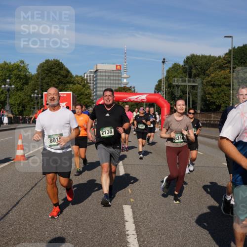 07.09.2025 - BARMER Alsterlauf Yannick Fuchs http://msf.ph/oto/8825775 07.09.2025 10:00:23 Laufen 801, 15, 2130, 3310, 6031 meine-sportfotos.de