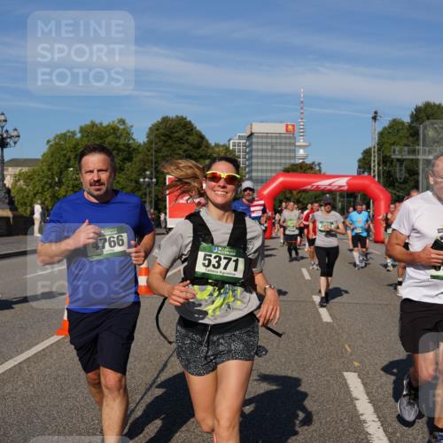 07.09.2025 - BARMER Alsterlauf Yannick Fuchs http://msf.ph/oto/8825787 07.09.2025 10:00:28 Laufen 2766, 5371, 289, 10, 46, 984, 3027 meine-sportfotos.de