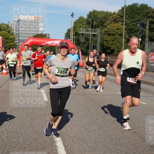 07.09.2025 - BARMER Alsterlauf Yannick Fuchs http://msf.ph/oto/8825791 07.09.2025 10:00:30 Laufen 59, 5111, 3288, 3766, 2859, 3765, 2702 meine-sportfotos.de