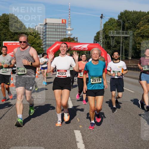 07.09.2025 - BARMER Alsterlauf Yannick Fuchs http://msf.ph/oto/8825807 07.09.2025 10:00:34 Laufen 610, 3245, 5689, 4323, 830, 262, 11, 2515, 227, 2708 meine-sportfotos.de