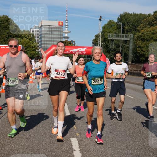 07.09.2025 - BARMER Alsterlauf Yannick Fuchs http://msf.ph/oto/8825808 07.09.2025 10:00:35 Laufen 32, 5689, 4323, 30, 2620, 2515, 227, 2708 meine-sportfotos.de