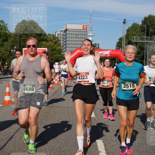 07.09.2025 - BARMER Alsterlauf Yannick Fuchs http://msf.ph/oto/8825811 07.09.2025 10:00:35 Laufen 10, 5689, 4323, 2620, 2515, 61 meine-sportfotos.de