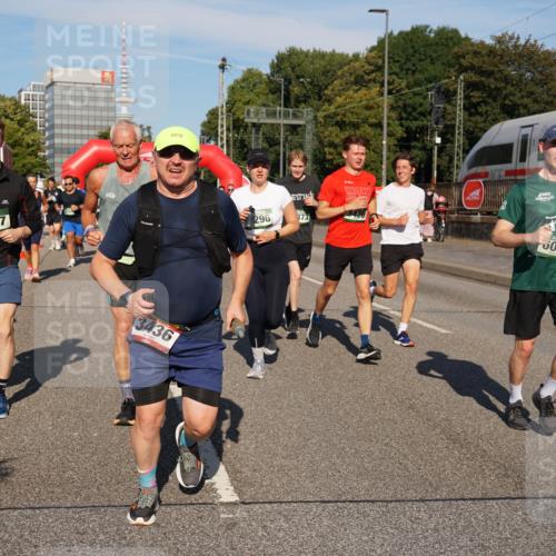07.09.2025 - BARMER Alsterlauf Yannick Fuchs http://msf.ph/oto/8825824 07.09.2025 10:00:40 Laufen 2833, 6007, 3436, 296, 373, 3420, 6005 meine-sportfotos.de