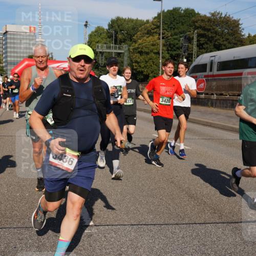 07.09.2025 - BARMER Alsterlauf Yannick Fuchs http://msf.ph/oto/8825825 07.09.2025 10:00:40 Laufen 2981, 3436, 96, 3420, 8373, 305 meine-sportfotos.de