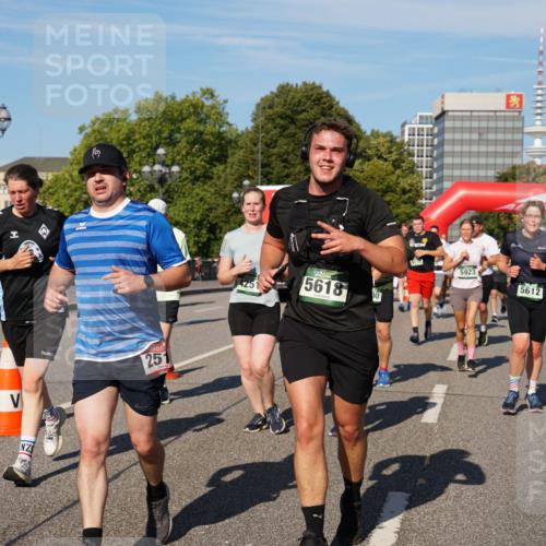 07.09.2025 - BARMER Alsterlauf Yannick Fuchs http://msf.ph/oto/8825841 07.09.2025 10:00:46 Laufen 251, 425, 5618, 00, 5923, 5612 meine-sportfotos.de