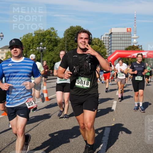 07.09.2025 - BARMER Alsterlauf Yannick Fuchs http://msf.ph/oto/8825844 07.09.2025 10:00:46 Laufen 251, 5618, 5923, 5612 meine-sportfotos.de