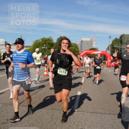 07.09.2025 - BARMER Alsterlauf Yannick Fuchs http://msf.ph/oto/8825846 07.09.2025 10:00:46 Laufen 5618, 2980, 8183 meine-sportfotos.de