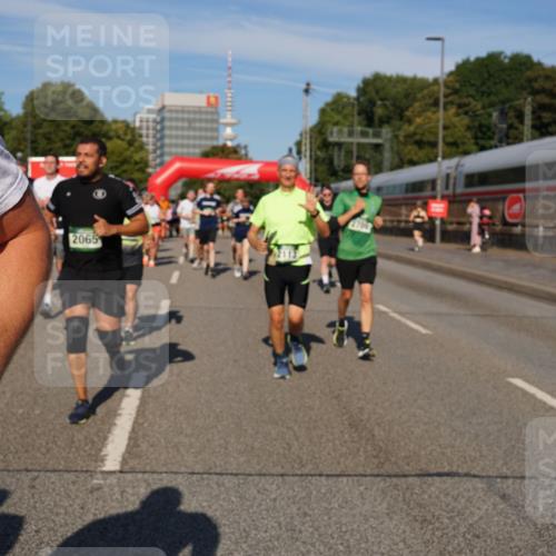 07.09.2025 - BARMER Alsterlauf Yannick Fuchs http://msf.ph/oto/8825861 07.09.2025 10:00:51 Laufen 2065 meine-sportfotos.de