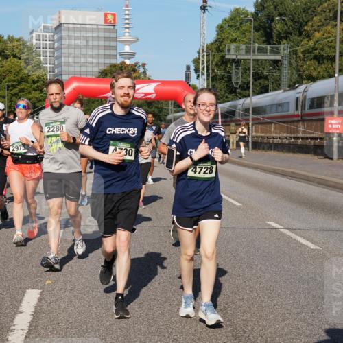 07.09.2025 - BARMER Alsterlauf Yannick Fuchs http://msf.ph/oto/8825871 07.09.2025 10:00:55 Laufen 3913, 568, 2975, 2280, 24, 330, 4728 meine-sportfotos.de