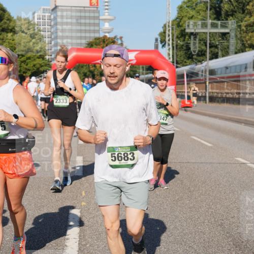 07.09.2025 - BARMER Alsterlauf Yannick Fuchs http://msf.ph/oto/8825877 07.09.2025 10:00:58 Laufen 1, 2975, 2333, 36, 5683, 347 meine-sportfotos.de