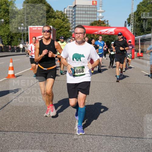 07.09.2025 - BARMER Alsterlauf Yannick Fuchs http://msf.ph/oto/8825889 07.09.2025 10:01:02 Laufen 3938, 1, 5868, 8288 meine-sportfotos.de