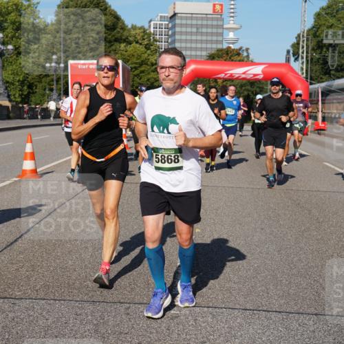 07.09.2025 - BARMER Alsterlauf Yannick Fuchs http://msf.ph/oto/8825890 07.09.2025 10:01:02 Laufen 38, 5868, 2643 meine-sportfotos.de