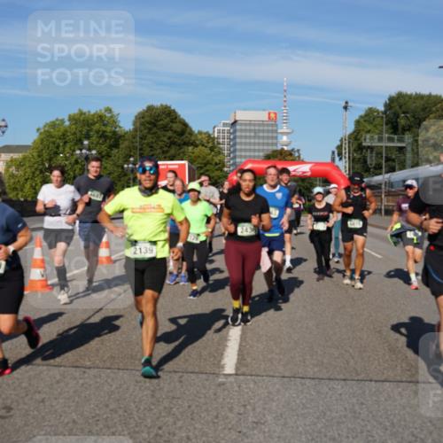 07.09.2025 - BARMER Alsterlauf Yannick Fuchs http://msf.ph/oto/8825901 07.09.2025 10:01:05 Laufen 5379, 4647, 2139, 15415 meine-sportfotos.de