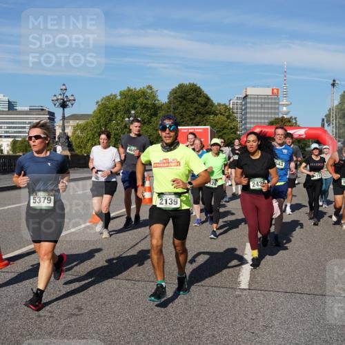 07.09.2025 - BARMER Alsterlauf Yannick Fuchs http://msf.ph/oto/8825903 07.09.2025 10:01:05 Laufen 5379, 469, 2139, 20, 2436, 643, 3473, 5815 meine-sportfotos.de
