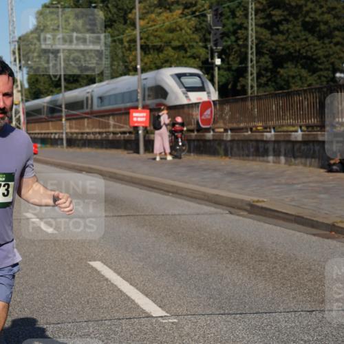 07.09.2025 - BARMER Alsterlauf Yannick Fuchs http://msf.ph/oto/8825935 07.09.2025 10:01:15 Laufen 36, 4073 meine-sportfotos.de