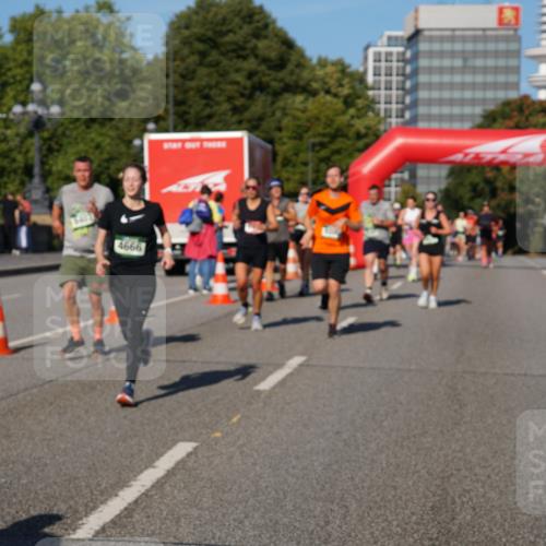 07.09.2025 - BARMER Alsterlauf Yannick Fuchs http://msf.ph/oto/8825947 07.09.2025 10:01:20 Laufen 540, 4666 meine-sportfotos.de
