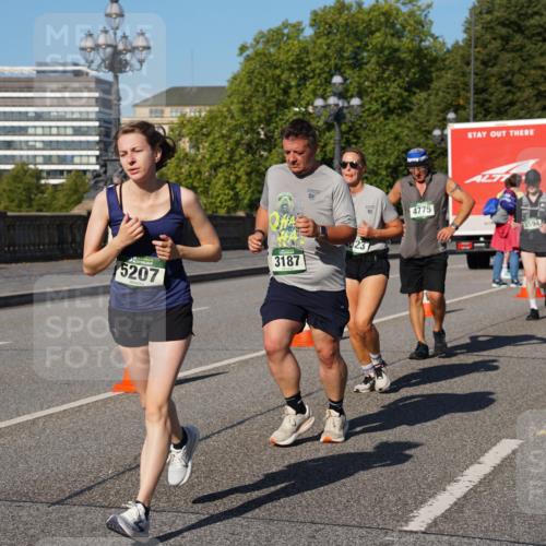 07.09.2025 - BARMER Alsterlauf Yannick Fuchs http://msf.ph/oto/8825962 07.09.2025 10:01:25 Laufen 5207, 3187, 23, 4775, 3594 meine-sportfotos.de