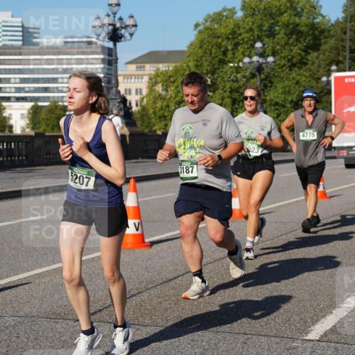 07.09.2025 - BARMER Alsterlauf Yannick Fuchs http://msf.ph/oto/8825964 07.09.2025 10:01:25 Laufen 5207, 3187, 923, 4775, 27 meine-sportfotos.de