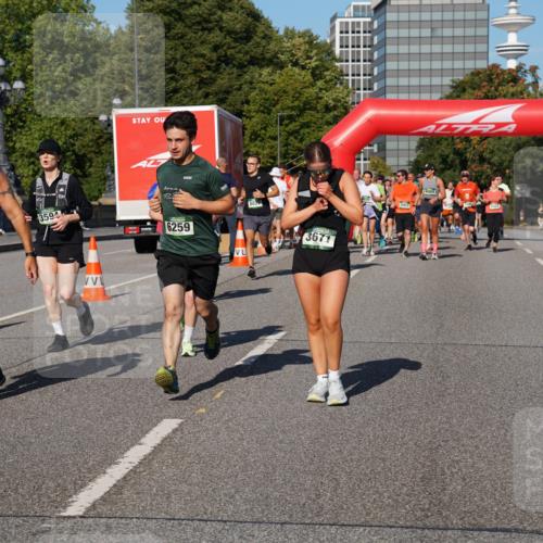 07.09.2025 - BARMER Alsterlauf Yannick Fuchs http://msf.ph/oto/8825966 07.09.2025 10:01:27 Laufen 4775, 3594, 6259, 3671, 3957, 6022 meine-sportfotos.de
