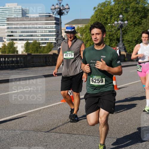 07.09.2025 - BARMER Alsterlauf Yannick Fuchs http://msf.ph/oto/8825971 07.09.2025 10:01:29 Laufen 4775, 6259, 527 meine-sportfotos.de